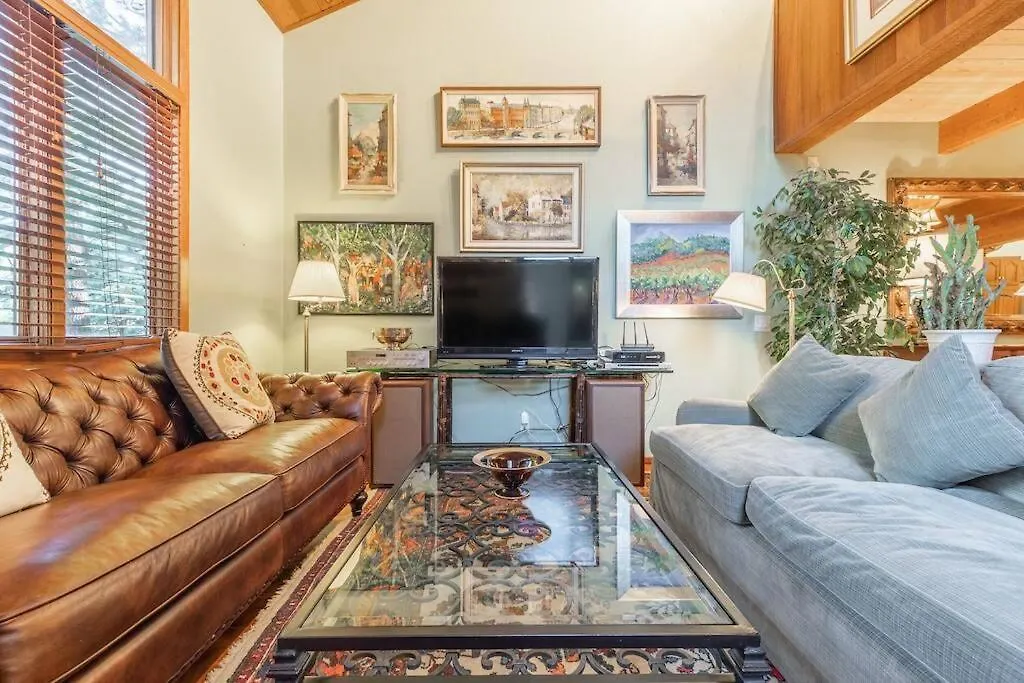 Townhouse Art Gallery In Mammoth'S Best Location Mammoth Lakes Apartment