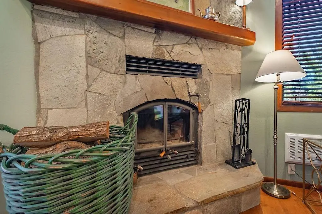 Apartment Townhouse Art Gallery In Mammoth'S Best Location Mammoth Lakes