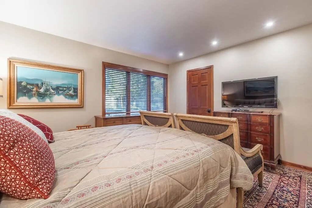 Apartment Townhouse Art Gallery In Mammoth'S Best Location Mammoth Lakes